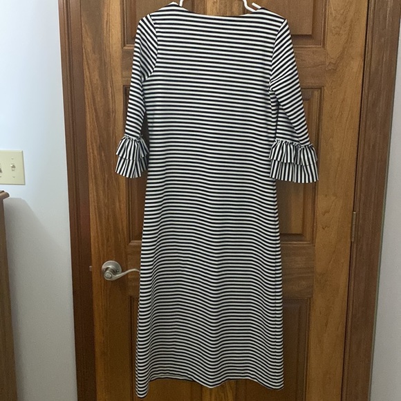 Dainty jewells dress - Picture 4 of 4